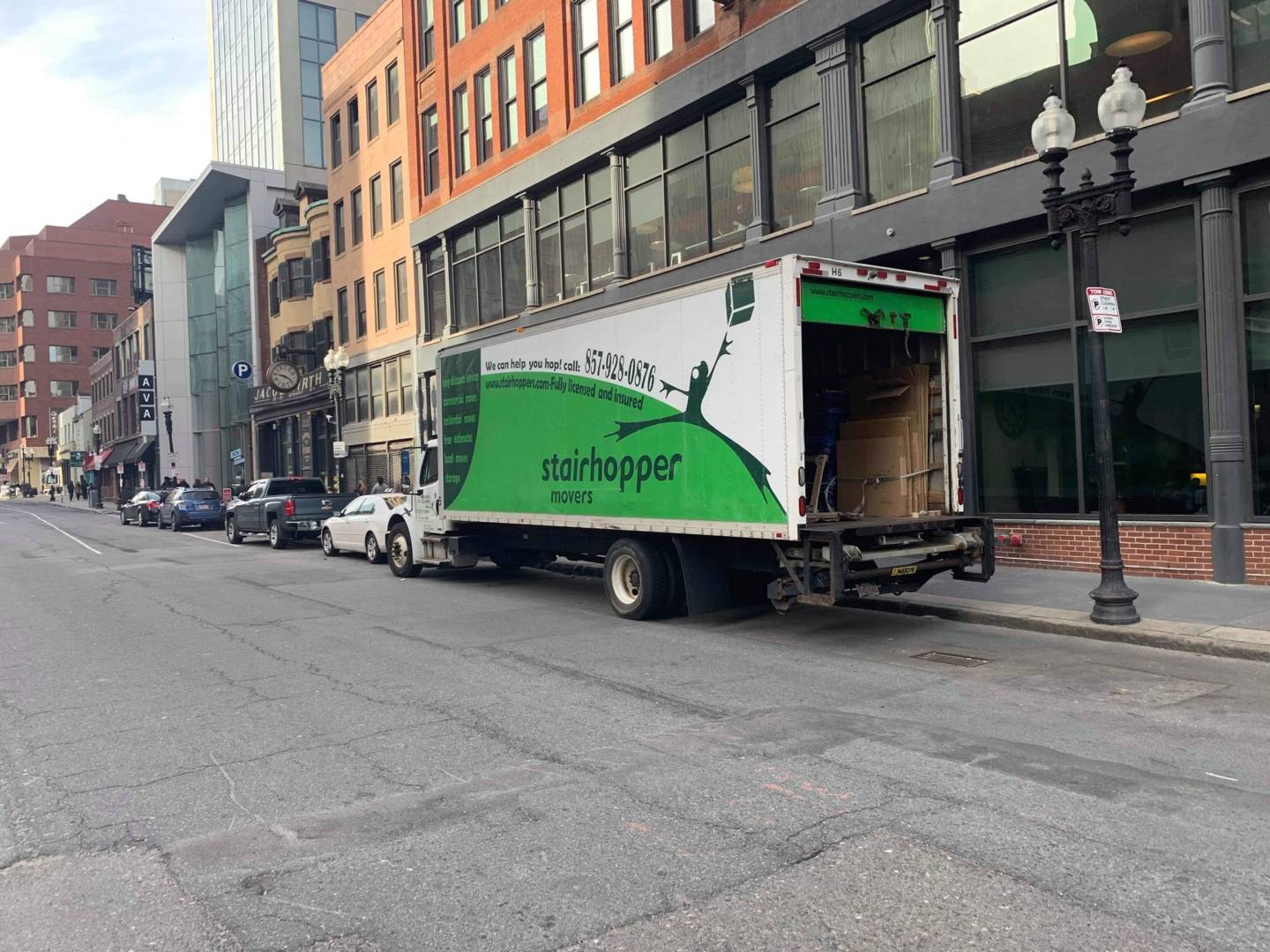 MOVING FROM BOSTON TO BURLINGTON | STAIRHOPPER MOVERS