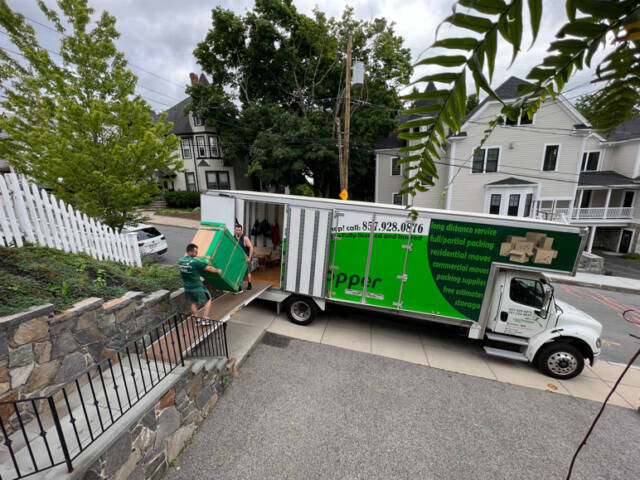 How Much Does It Cost to Hire Movers in Lynnfield?