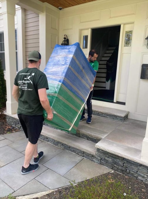 How Much Does It Cost to Hire Movers in Framingham?